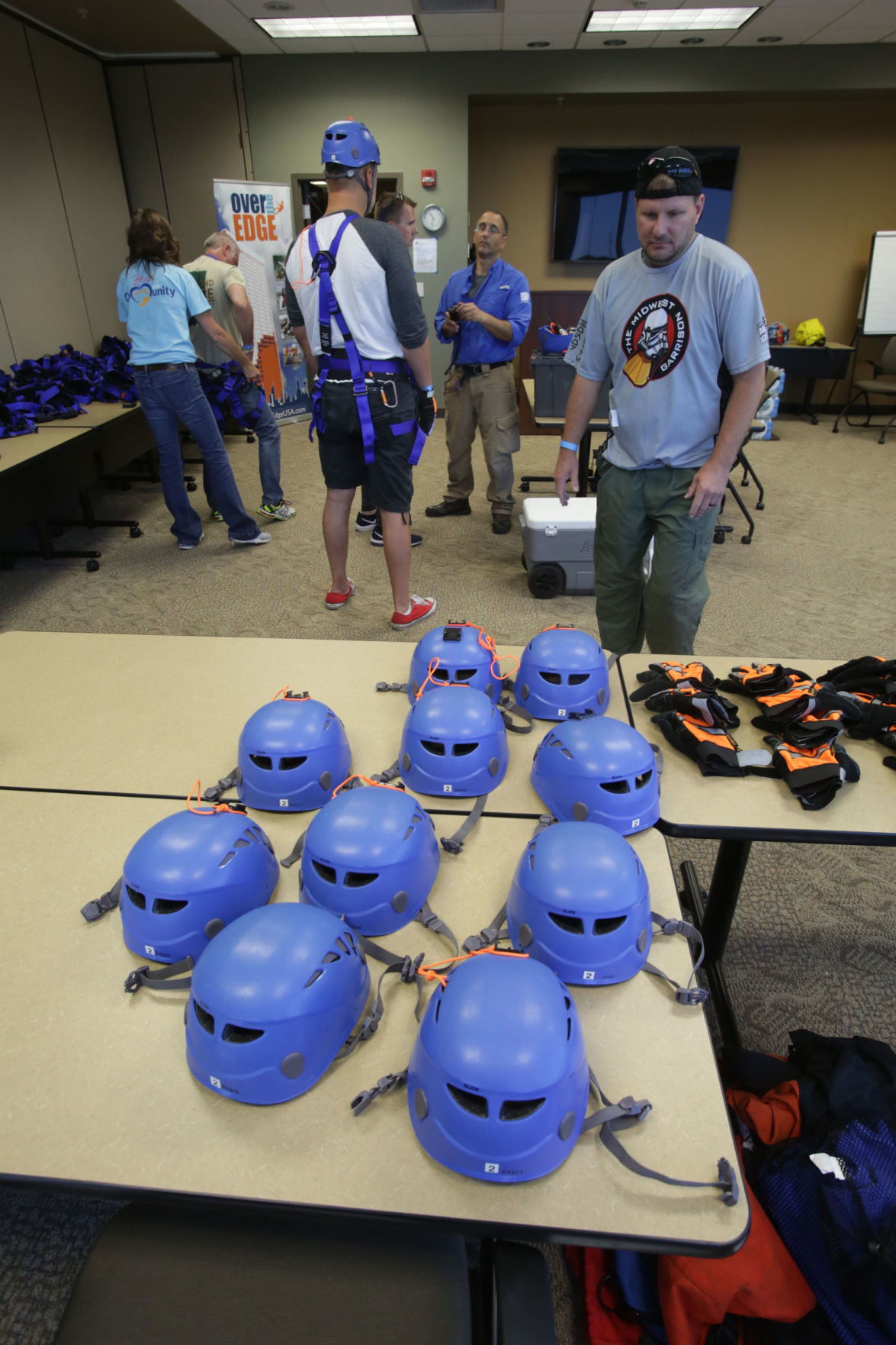 Lake Area United Way Rappelling